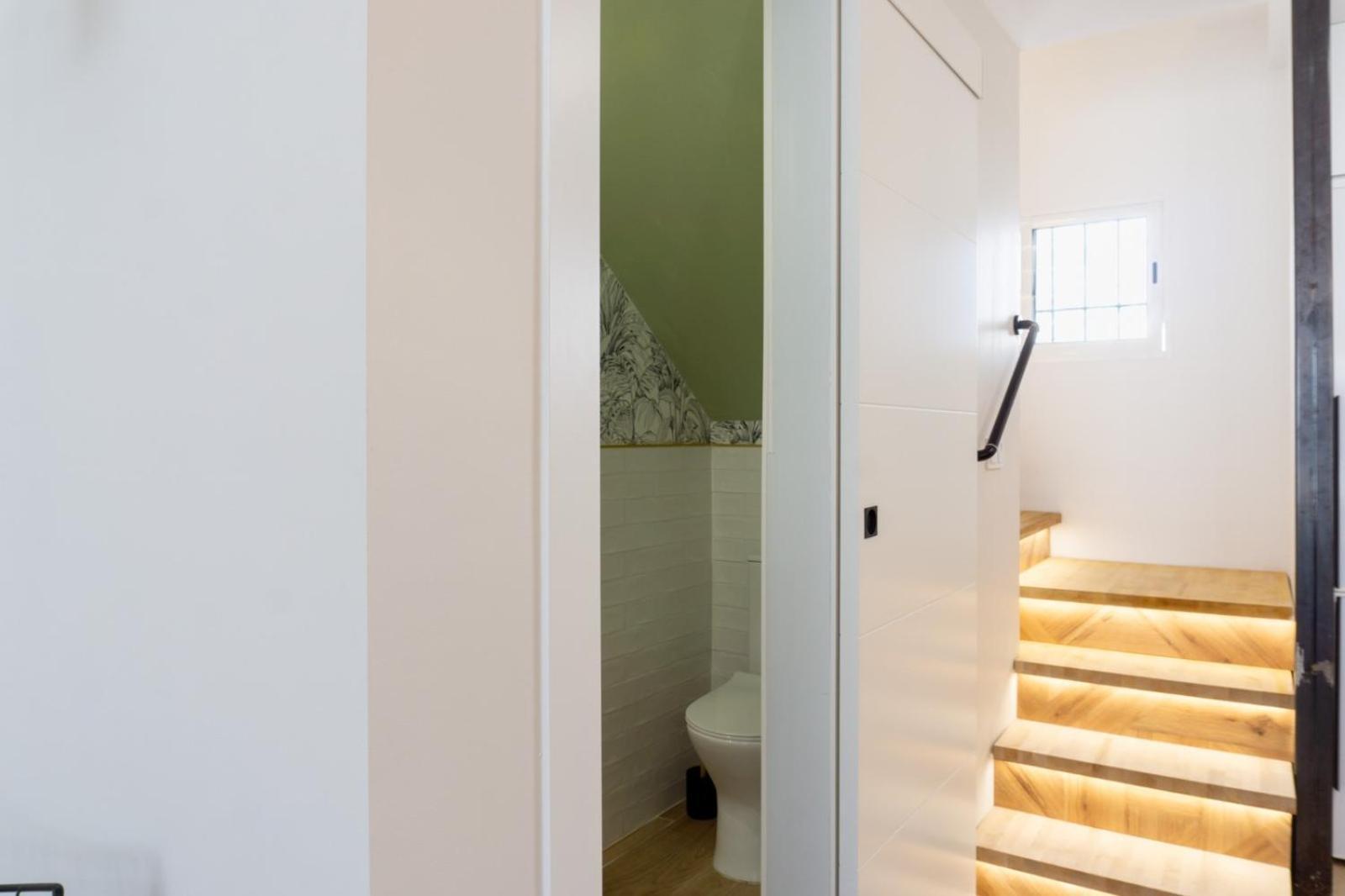Acogedora Casa Junto Al Mar ,Cerca Del Centro Urbano Apartment Malaga Bagian luar foto